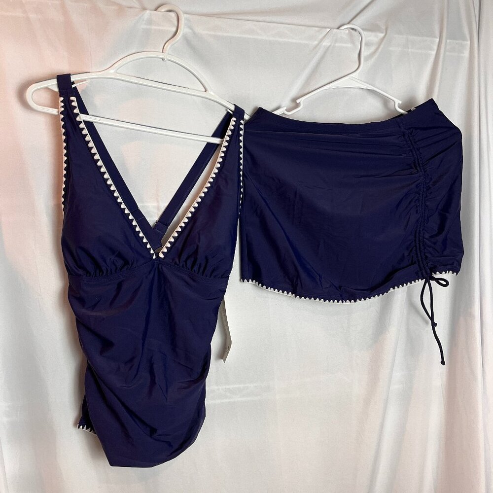 Women's Navy two piece Tankini Swim set Size M, NWT